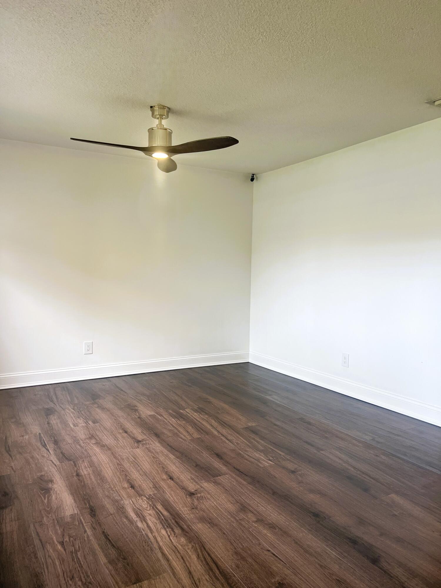 6030 Indrio Road, Unit 5 Fort Pierce, FL 34951 - Photo 6 of 20 IMG_4067