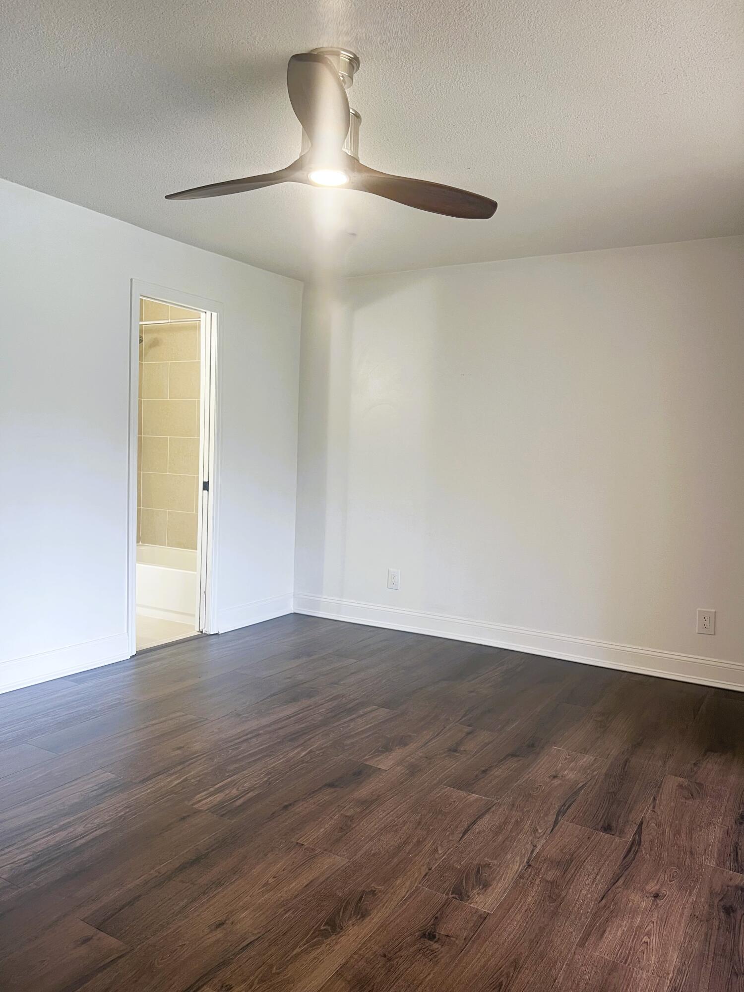 6030 Indrio Road, Unit 5 Fort Pierce, FL 34951 - Photo 8 of 20 IMG_4079