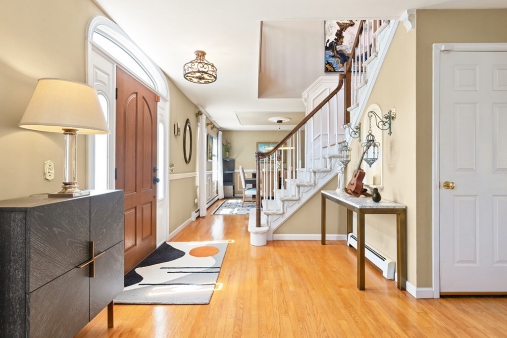 82 Hammersmith Drive Saugus, MA 01906 - Photo 8 of 41 a view of a living room
