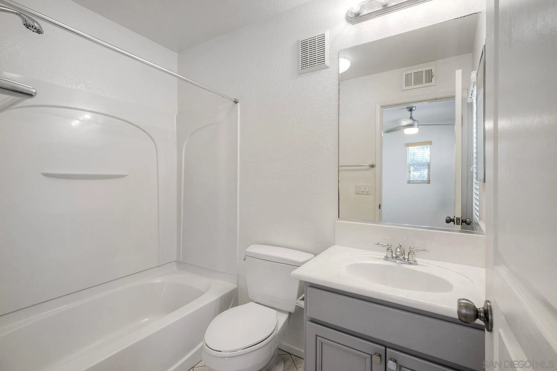 598 Almond Road San Marcos, CA 92078 - Photo 16 of 28 Gallery Image 16