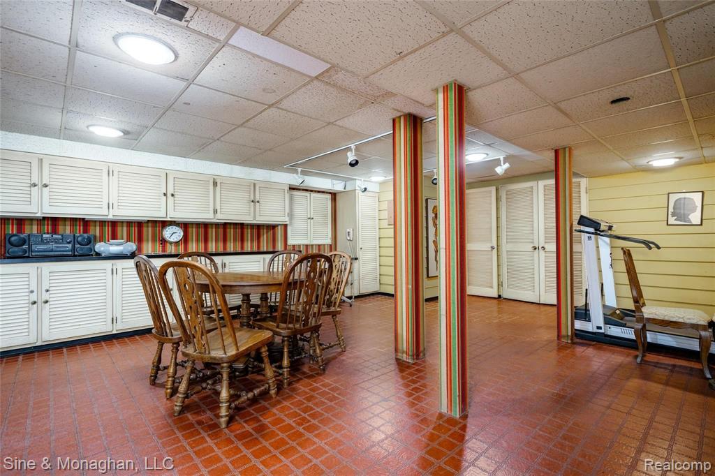 523 Thorntree Road Grosse Pointe Woods, MI 48236 - Photo 44 of 59