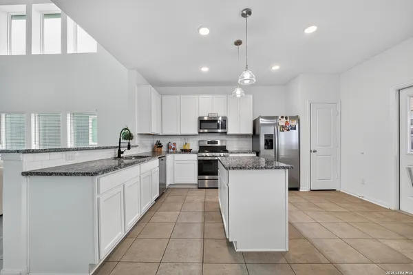 $379,000 | 241 Antelope Valley, San Antonio, TX 78253