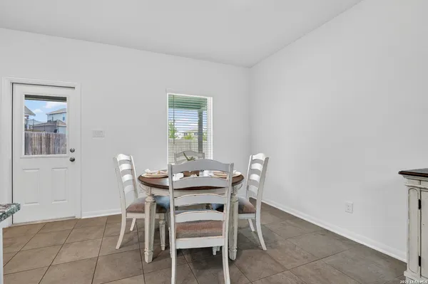 $379,000 | 241 Antelope Valley, San Antonio, TX 78253