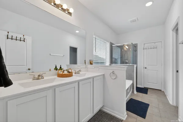 $379,000 | 241 Antelope Valley, San Antonio, TX 78253