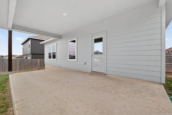 $379,000 | 241 Antelope Valley, San Antonio, TX 78253