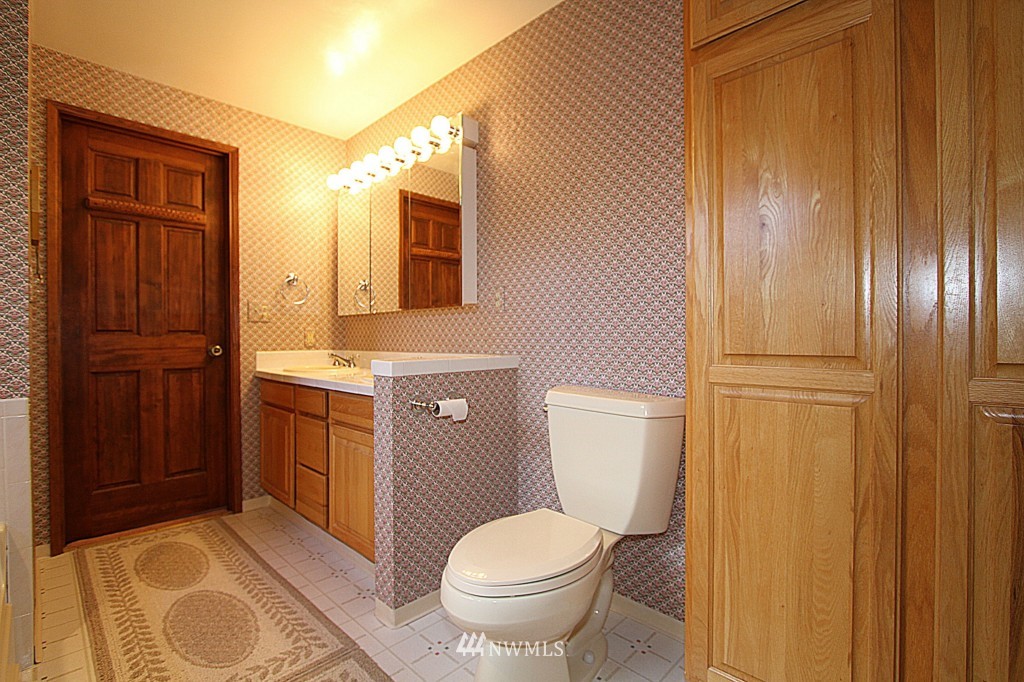 712 Reiten Road Kent, WA 98030 - Photo 11 of 15 Gallery Image 11