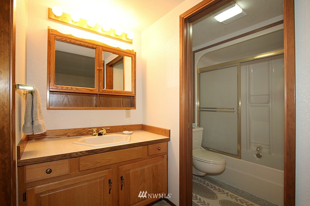 712 Reiten Road Kent, WA 98030 - Photo 15 of 15 Gallery Image 15