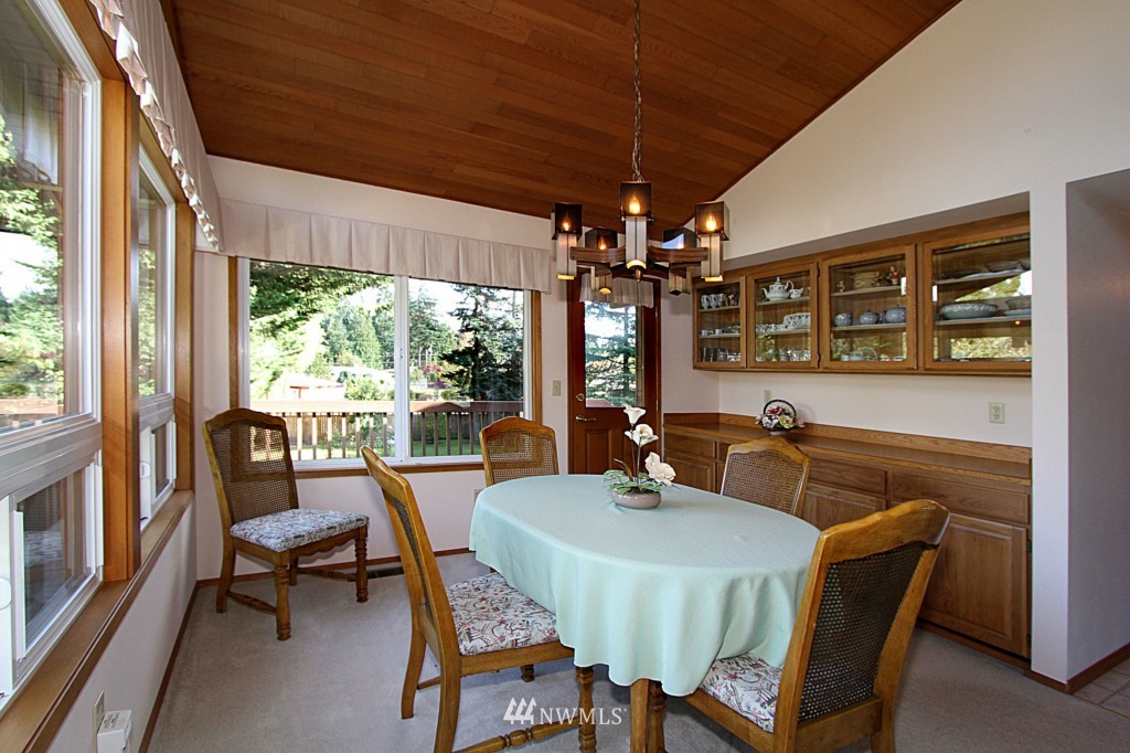 712 Reiten Road Kent, WA 98030 - Photo 6 of 15 Gallery Image 6