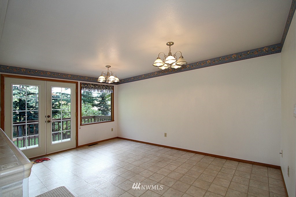 712 Reiten Road Kent, WA 98030 - Photo 8 of 15 Gallery Image 8