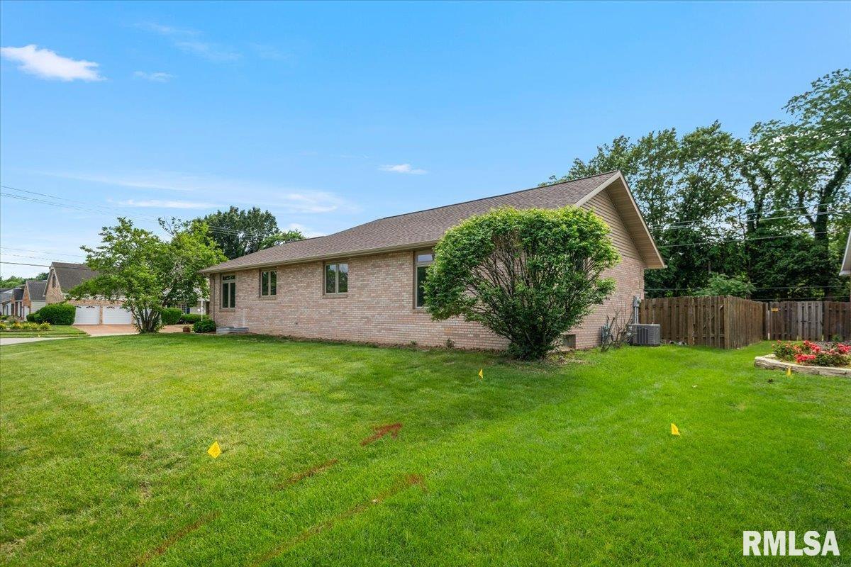 3501 Buckeye Drive Springfield, IL 62712 - Photo 54 of 61