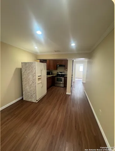 $1,150 | 219 West Silver Sands Drive, Unit 1, San Antonio, TX 78216