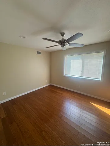 $1,150 | 219 West Silver Sands Drive, Unit 1, San Antonio, TX 78216