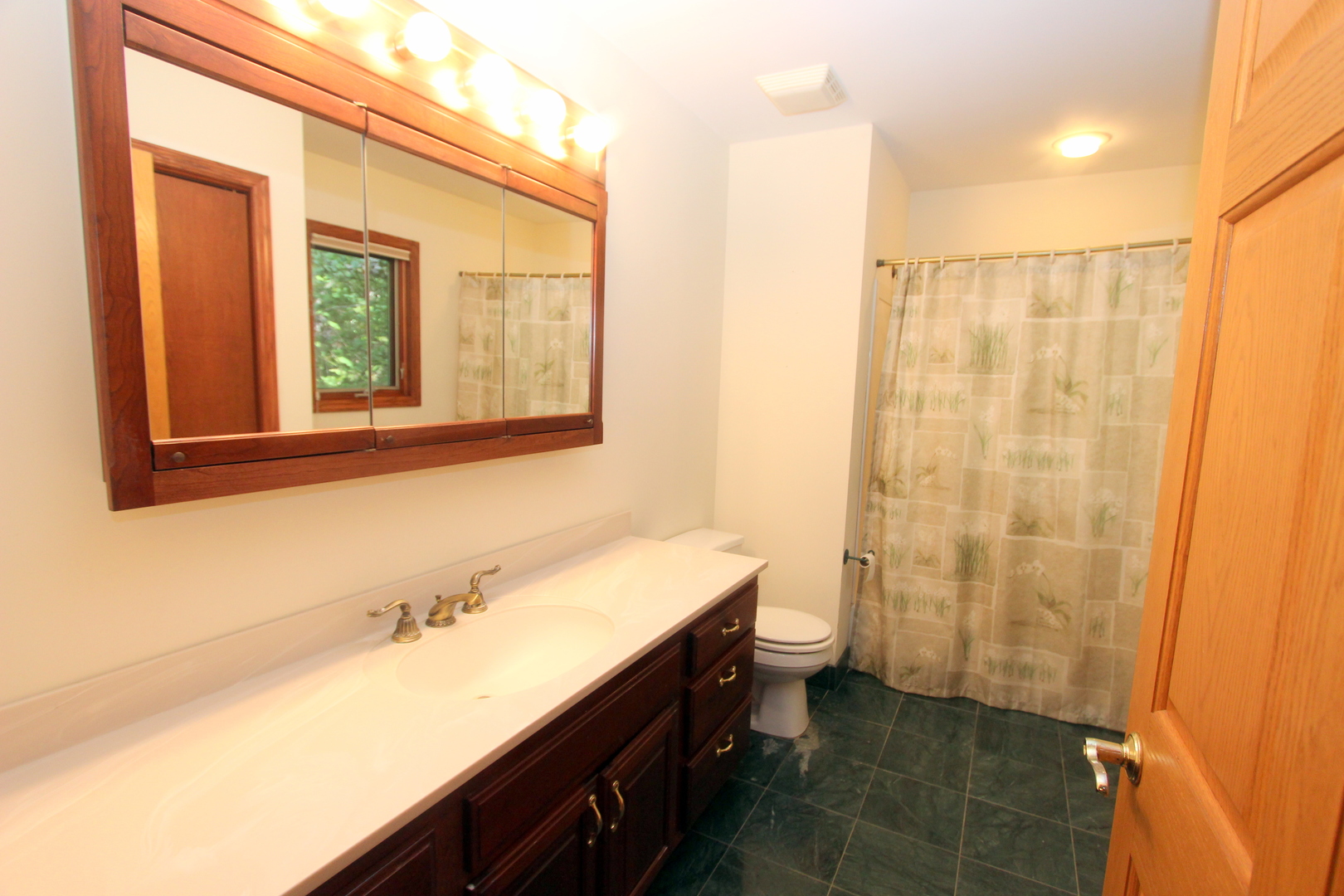 8411 E Crystal Springs Road Woodstock, IL 60098 - Photo 20 of 37