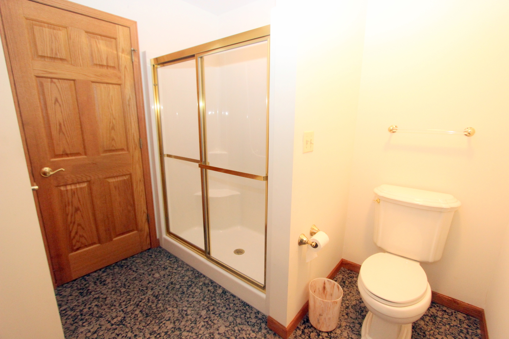 8411 E Crystal Springs Road Woodstock, IL 60098 - Photo 6 of 37