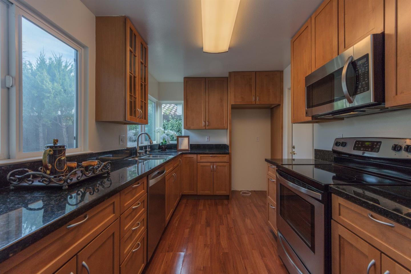 21999 McClellan Road Cupertino, CA 95014 - Photo 8 of 26 Gallery Image 8