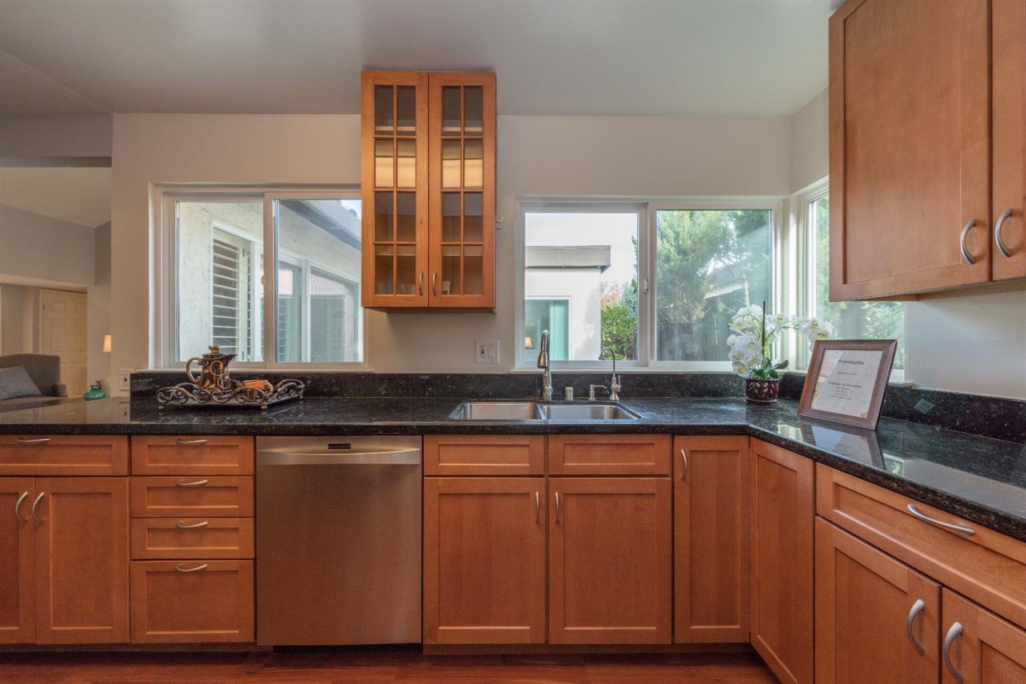 21999 McClellan Road Cupertino, CA 95014 - Photo 10 of 26 Gallery Image 10