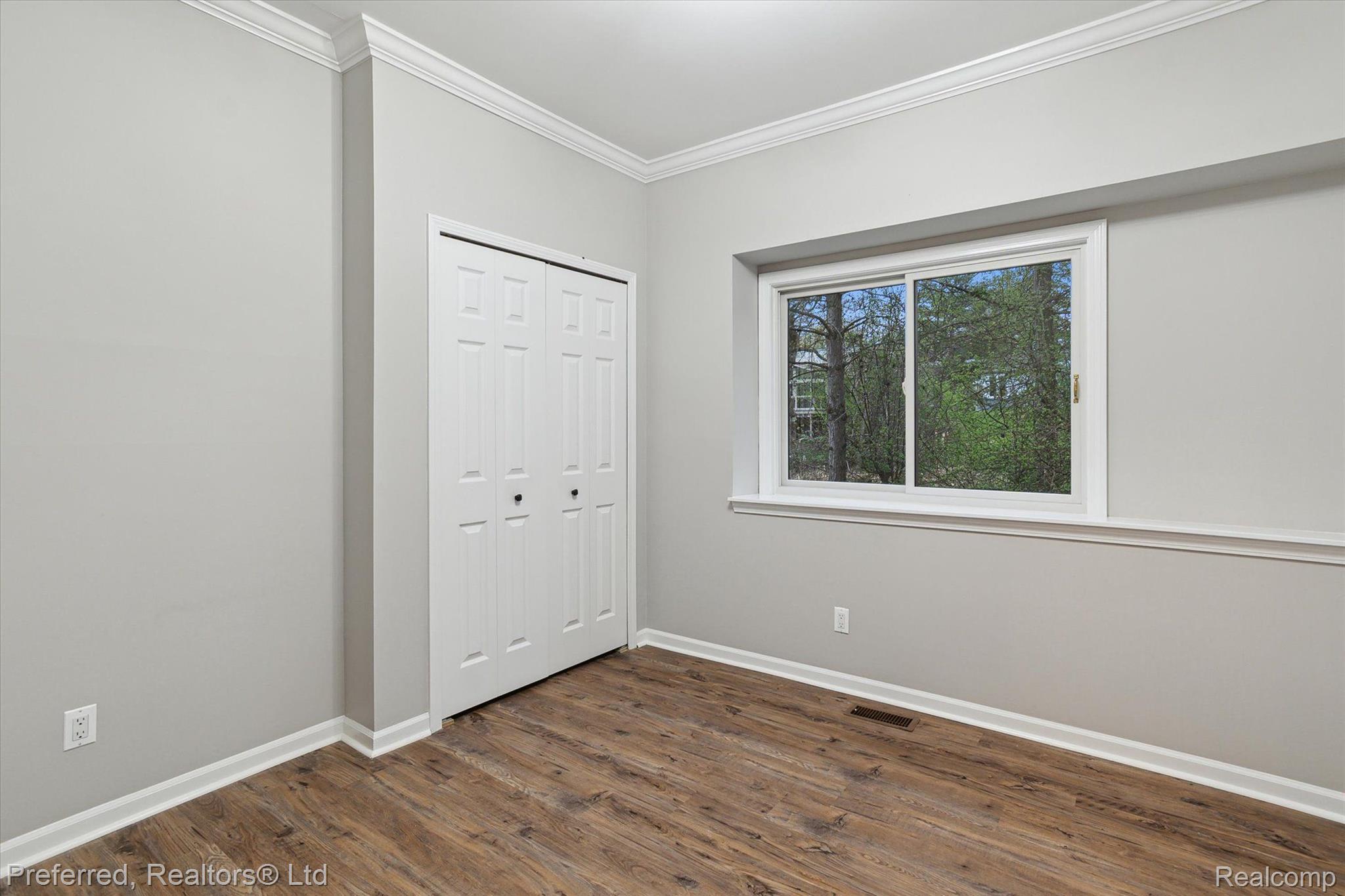 11819 Sycamore Road Plymouth, MI 48170 - Photo 23 of 35