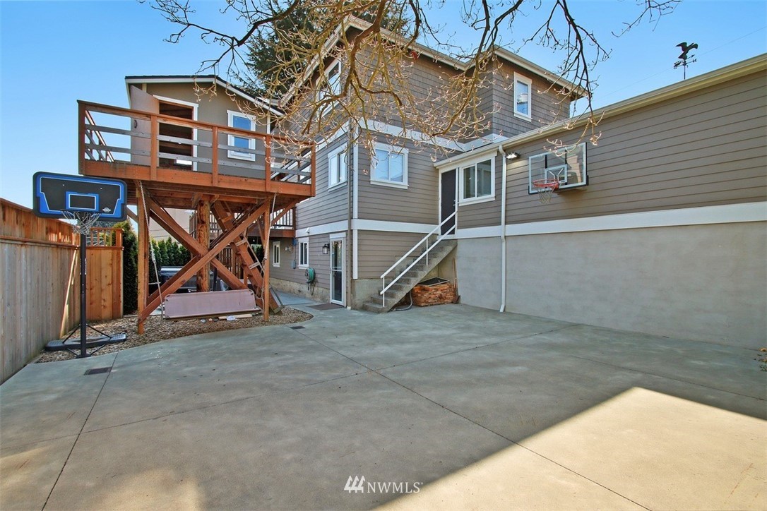2004 26th Avenue West Seattle, WA 98199 - Photo 33 of 36 a view of a house with large windows