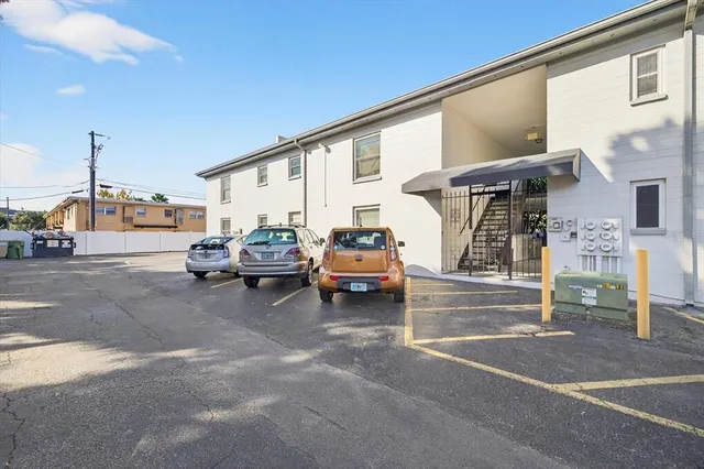 $1,850 | 2808 West Azeele Street, Unit 205, Tampa, FL 33609