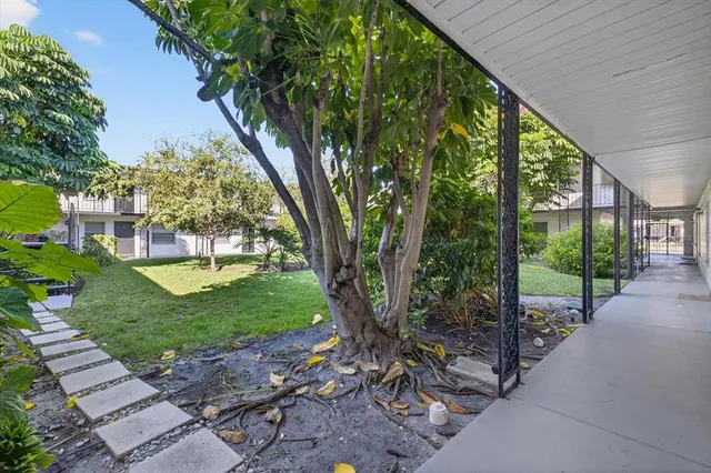 $1,850 | 2808 West Azeele Street, Unit 205, Tampa, FL 33609