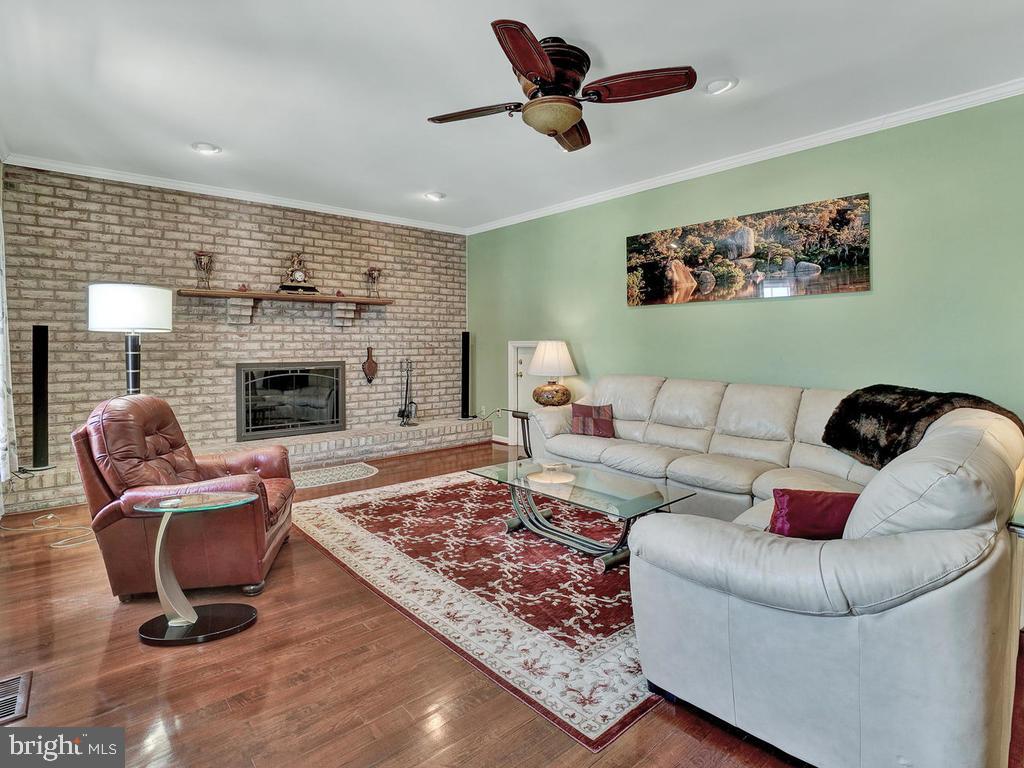 5007 South Renn Court Frederick, MD 21703 - Photo 29 of 67 Hardwood floors, casablanca fan!