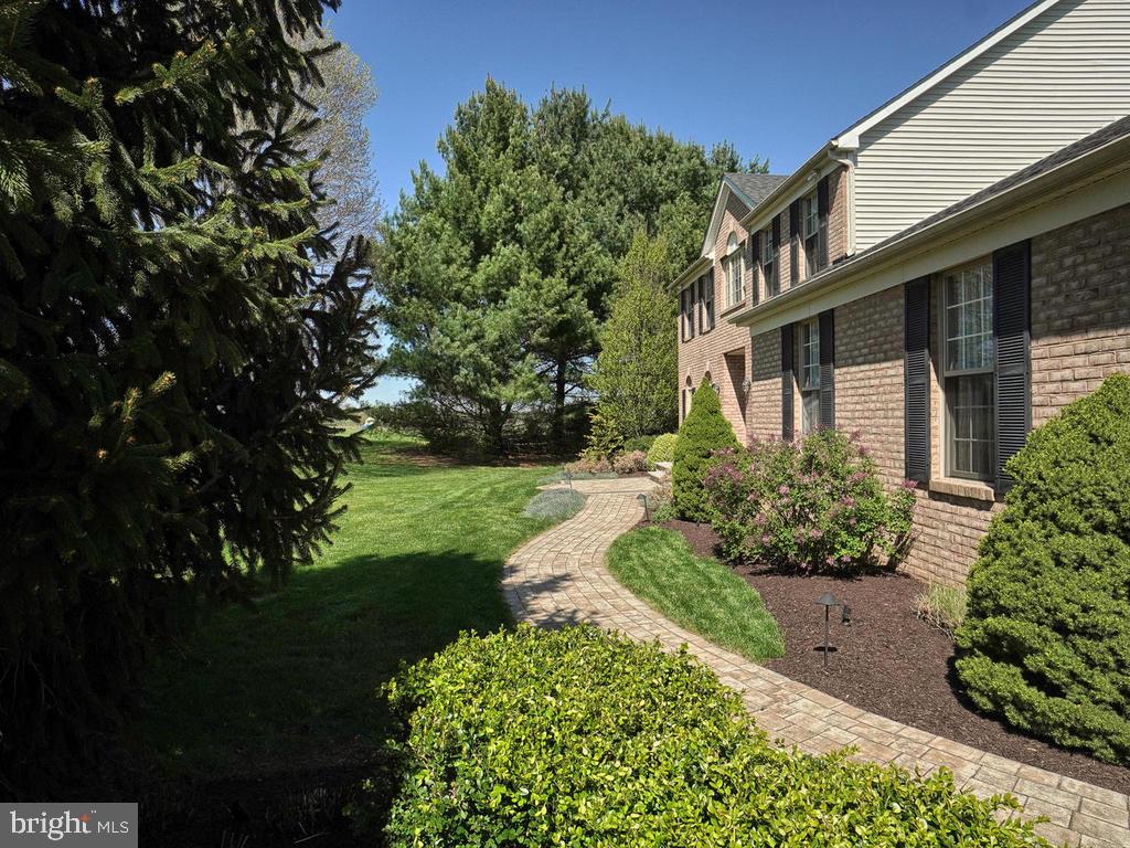5007 South Renn Court Frederick, MD 21703 - Photo 6 of 67 Mature landscaping!