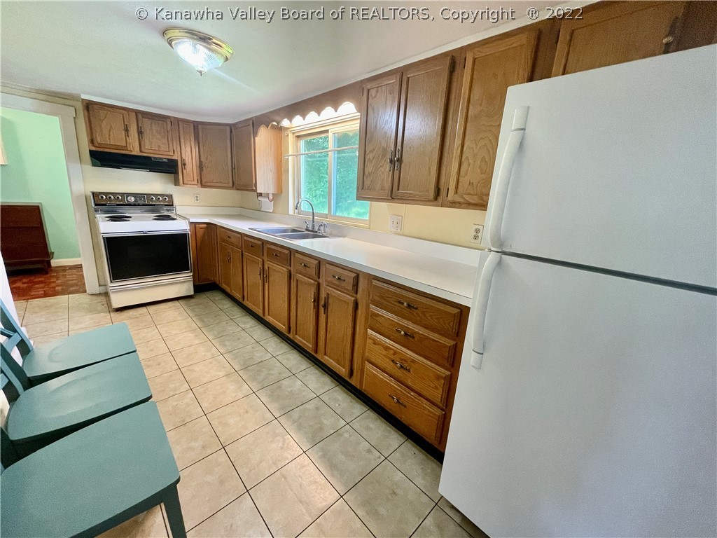 110 Marks Road Dunbar, WV 25064 - Photo 8 of 17 Gallery Image 8