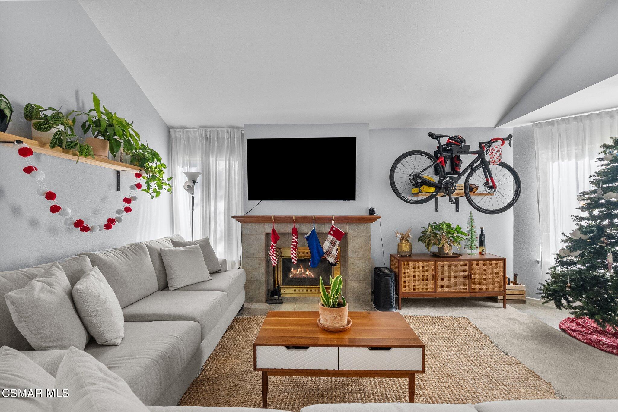 1712 Sinaloa Road, Unit 202 Simi Valley, CA 93065 - Photo 5 of 32 23-web-or-mls-DSC09429