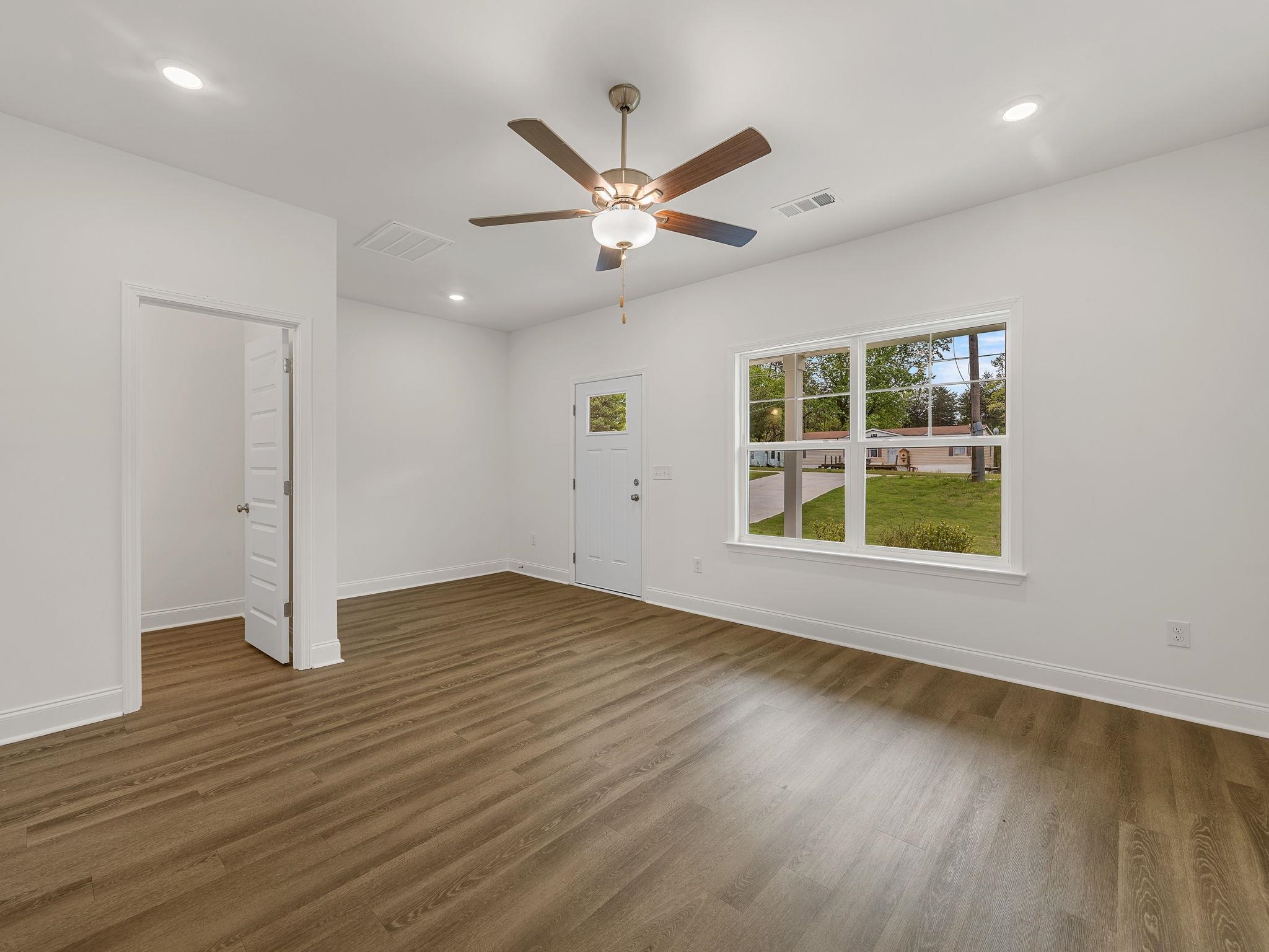 311 Ponder Road Greer, SC 29651 - Photo 10 of 41