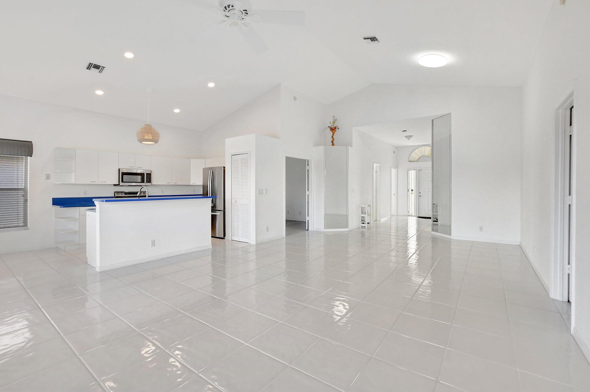 21894 Philmont Court Boca Raton, FL 33428 - Photo 12 of 52 10-web-or-mls-DSC_0901