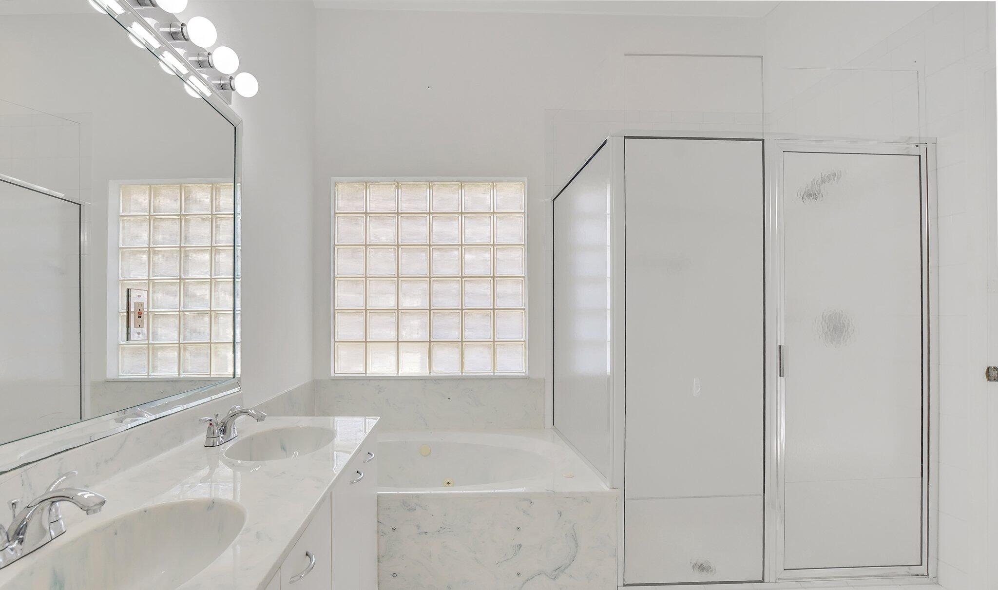 21894 Philmont Court Boca Raton, FL 33428 - Photo 16 of 52 22-web-or-mls-DSC_0961
