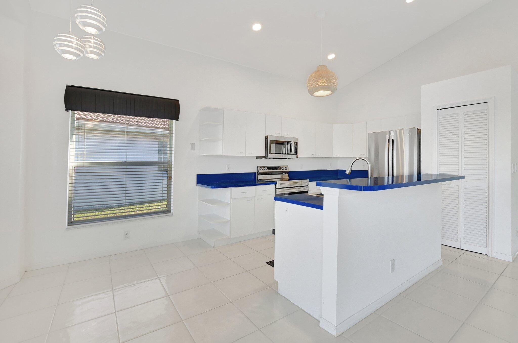 21894 Philmont Court Boca Raton, FL 33428 - Photo 8 of 52 13-web-or-mls-DSC_0916