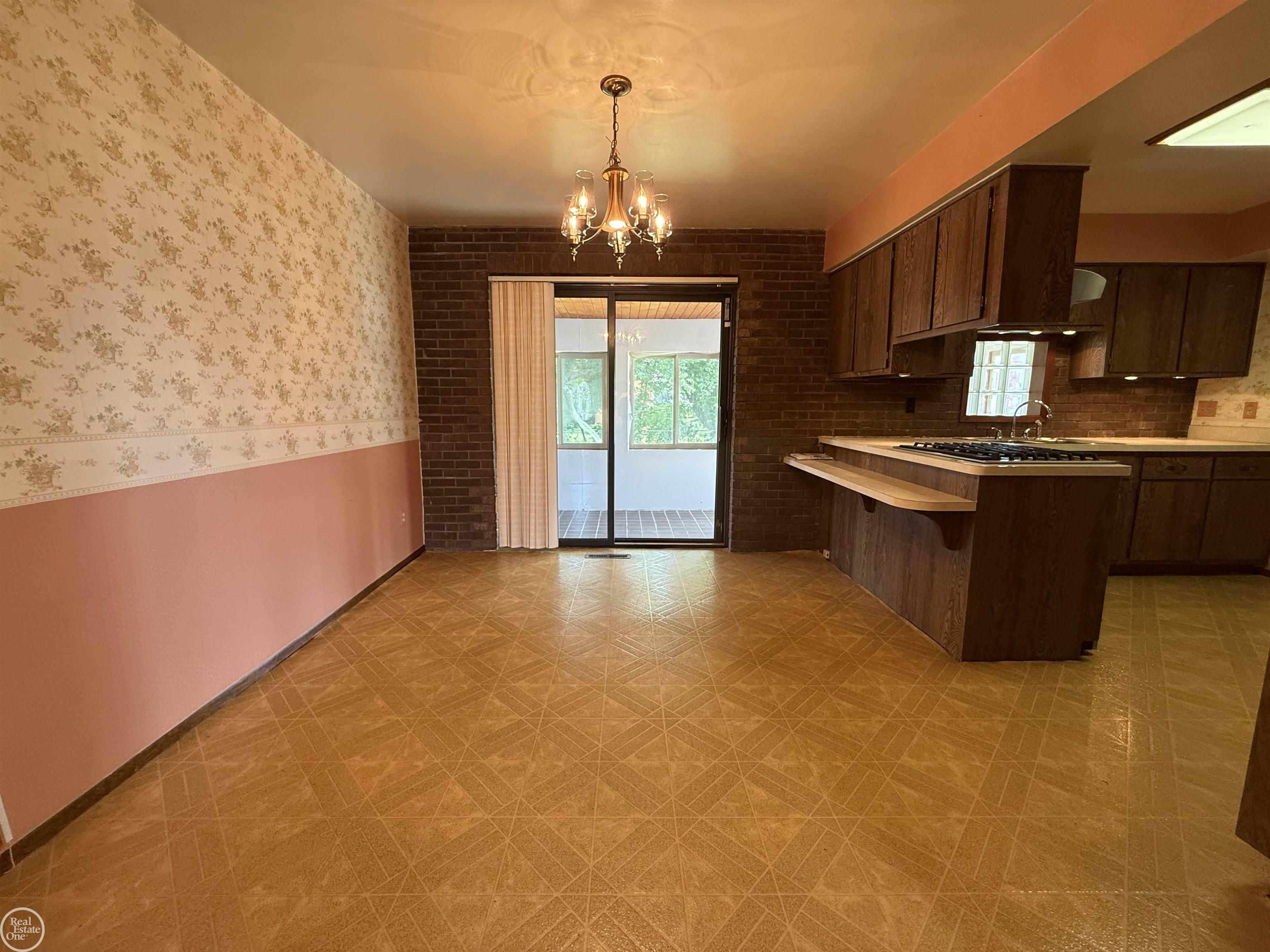 26250 South River Road Harrison Township, MI 48045 - Photo 13 of 28