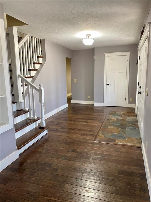 14701 South Jonesville Road Columbus, IN 47201 - Photo 4 of 38 Gallery Image 4
