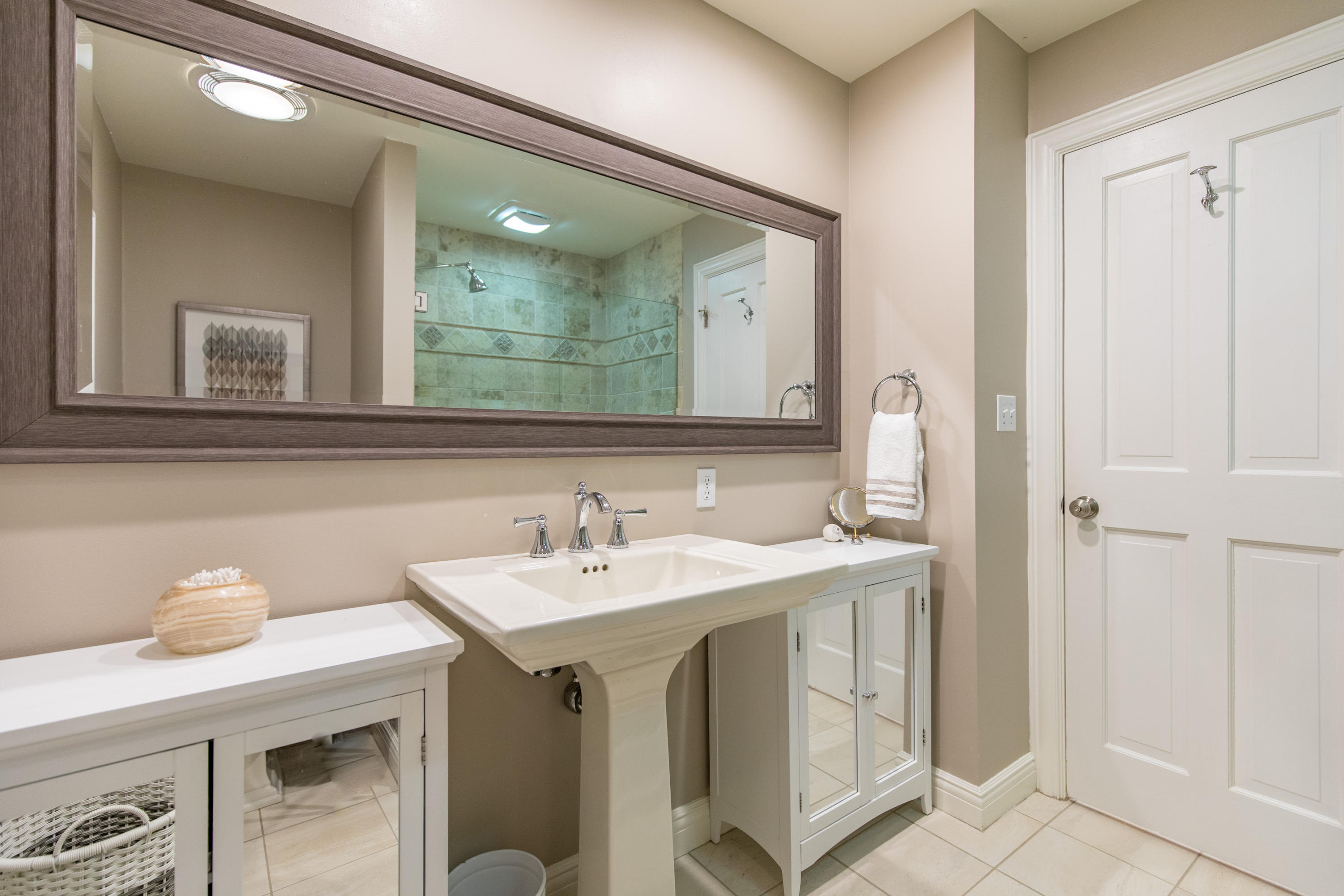 86 Schooner Ridge Road Cumberland, ME 04110 - Photo 24 of 44 86 Schooner Ridge Interiors-32