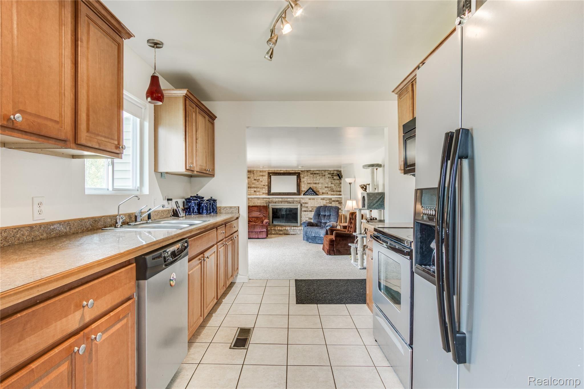 8530 Duffield Road Flushing, MI 48433 - Photo 20 of 29 Kitchen 1c.jpg