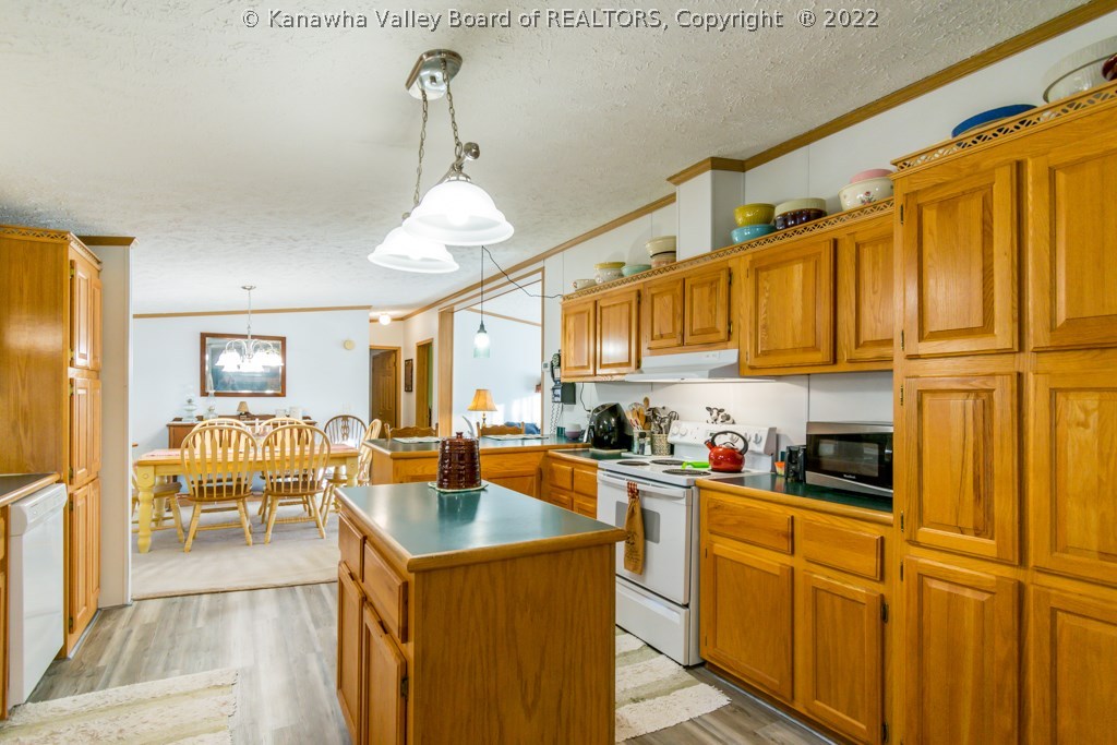 2013 Fisher Ridge Road Kenna, WV 25248 - Photo 12 of 30 Gallery Image 12