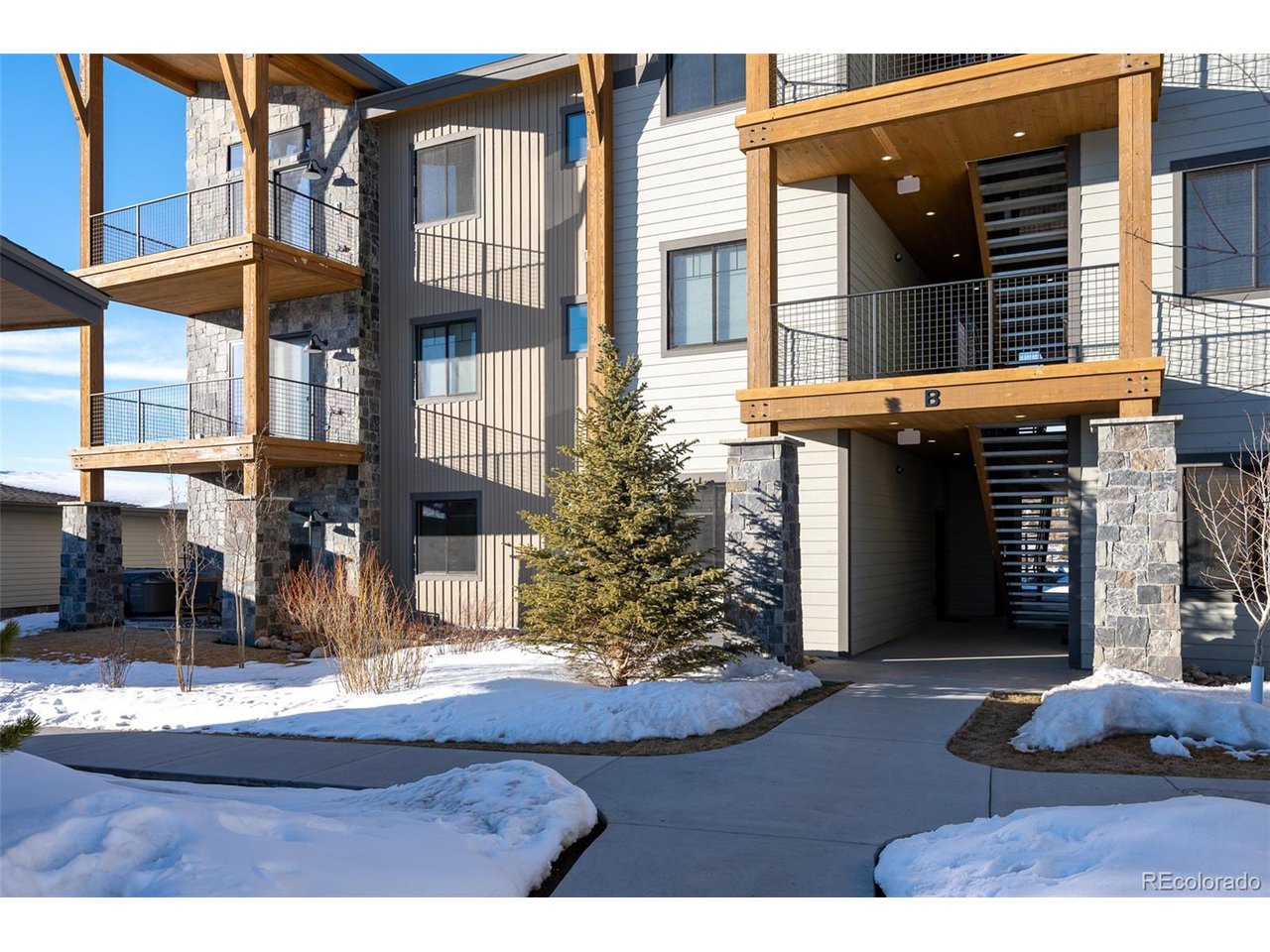 40 Springview Lane, Unit B Fraser, CO 80442 - Photo 4 of 35 Gallery Image 4