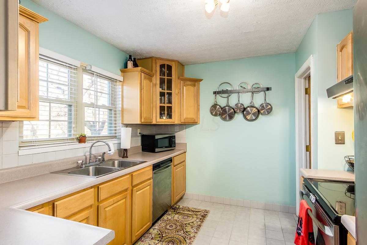 2113 Jervis Road Columbus, OH 43221 - Photo 8 of 30