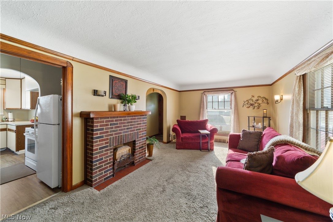 3430 Doris Road Cleveland, OH 44111 - Photo 5 of 30 Gallery Image 5