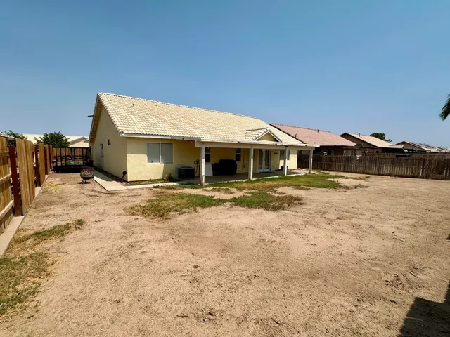 $312,999 | 157 Shaded Palm, Blythe, CA 92225