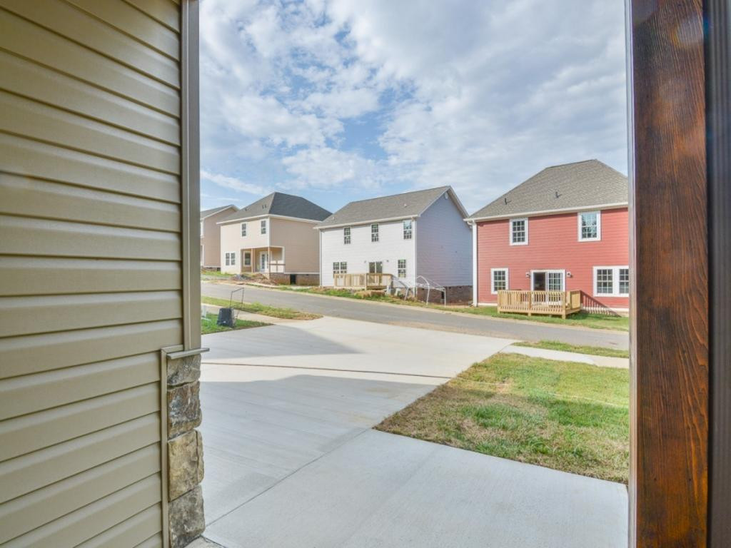 270 Ridge Pointe Johnson City, TN 37604 - Photo 5 of 32 Photo 5