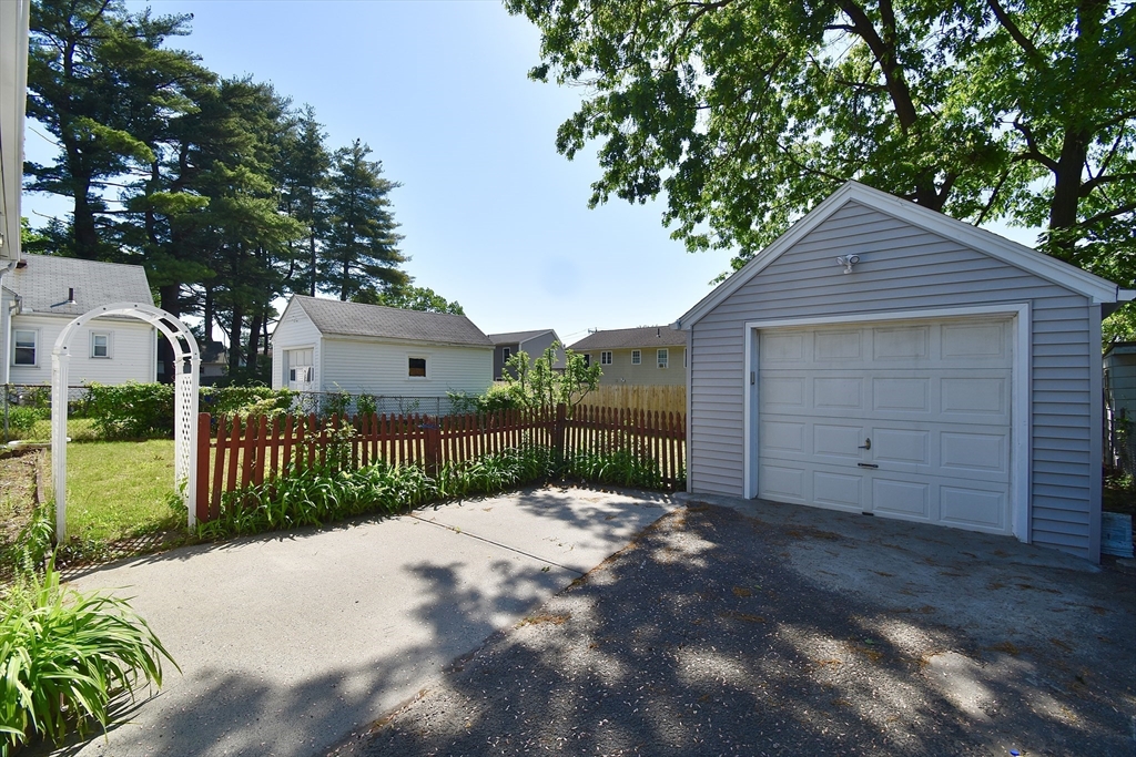 1211 Page Boulevard Springfield, MA 01104 - Photo 23 of 29 Gallery Image 23