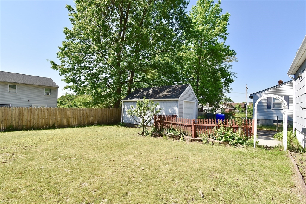 1211 Page Boulevard Springfield, MA 01104 - Photo 27 of 29 Gallery Image 27