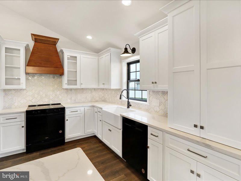 13 Rolling Meadow Road Lebanon, PA 17046 - Photo 17 of 31 a kitchen with a sink and cabinets