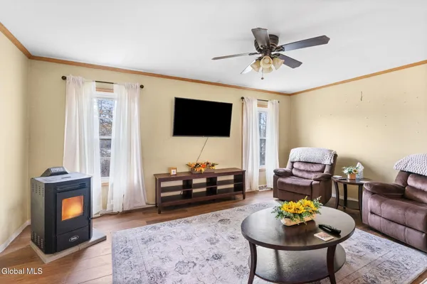 $324,900 | 50 South Lincoln Drive, Cairo, NY 12413