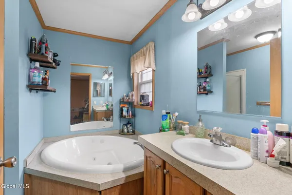 $324,900 | 50 South Lincoln Drive, Cairo, NY 12413