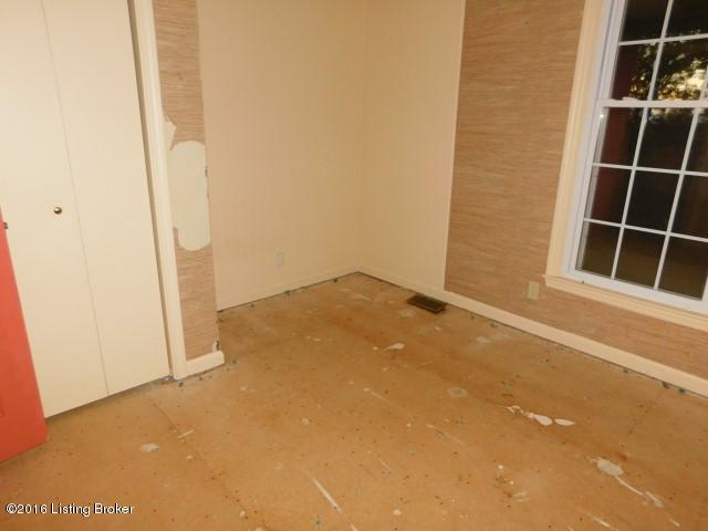 1577 Fairview Road Lawrenceburg, KY 40342 - Photo 18 of 28 Bedroom 1