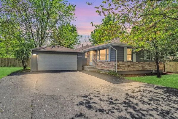 $335,000 | 117 Arthur Avenue, South Elgin, IL 60177