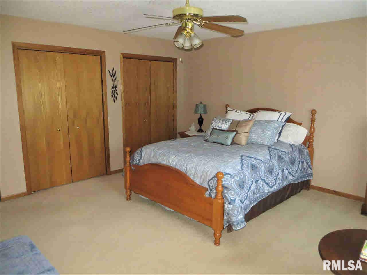 5961 Oakbrook Road Davenport, IA 52806 - Photo 13 of 24 Gallery Image 13